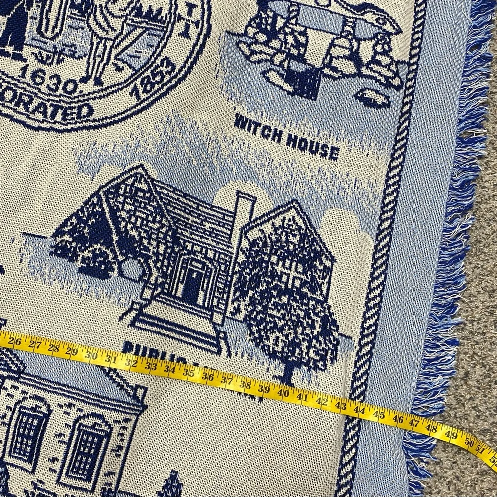 VINTAGE NAHANT MASSACHUSETTS TAPESTRY THROW BLANKET BLUE WHITE FRINGE